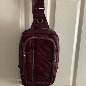 Lug Tailback sling bag